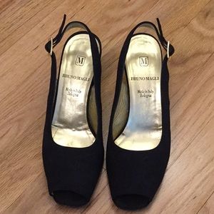 Bruno Magli Navy Heels Slingback